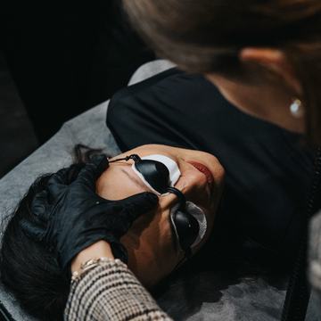 Permanent makeup lightening with laser course