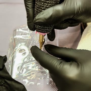 Tetovējumu izgaismošanas kurss ar rimuveriem Liepājā