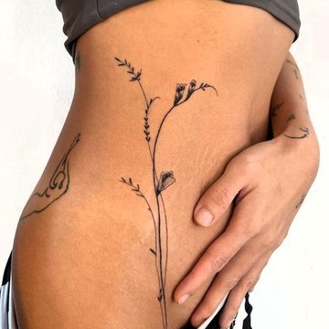 Тату на талии (12)