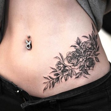 Тату на талии (2)